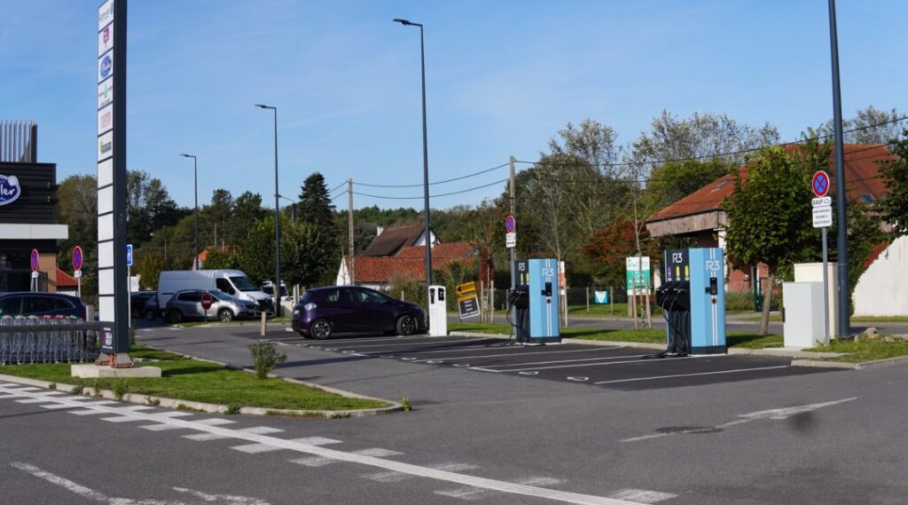 Photo de borne de recharge R3 Cucq