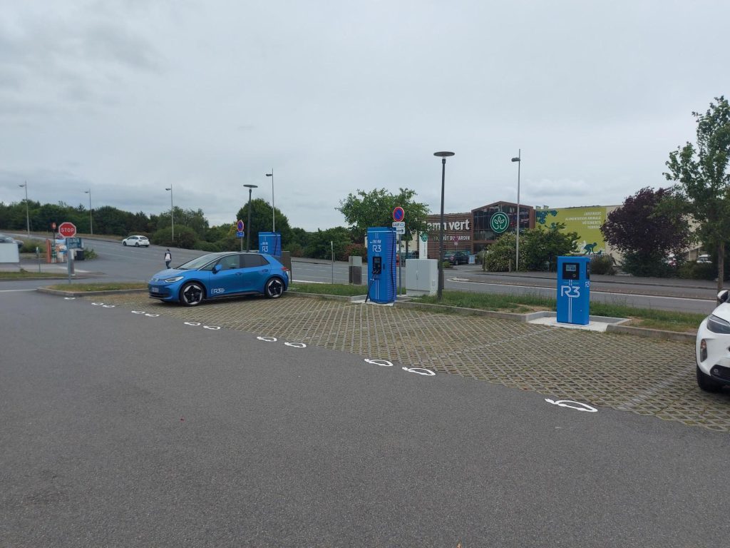 Station de recharge R3 Bain de Bretagne - Action