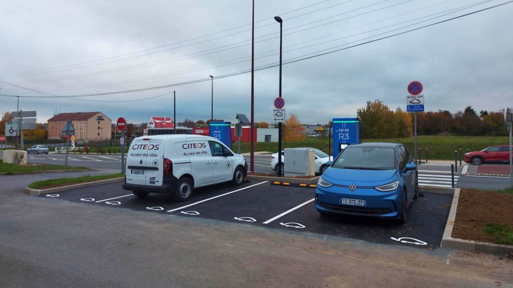 Station de recharge R3 Caudry - Basic Fit