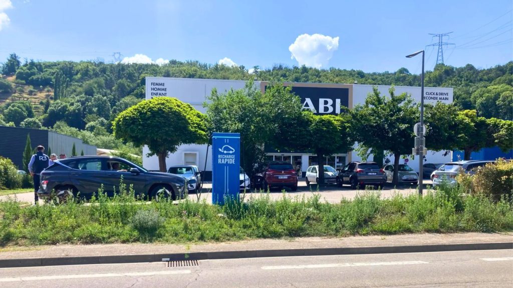 Station de recharge R3 Givors 3 - Kiabi
