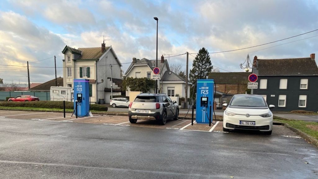 Station de recharge R3 Hautmont - Aldi