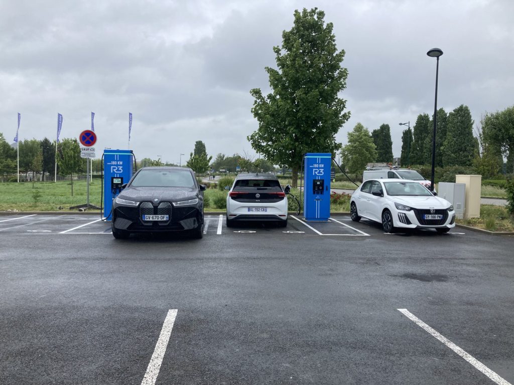 Station de recharge R3 Hénin-Beaumont - Place des Oliviers