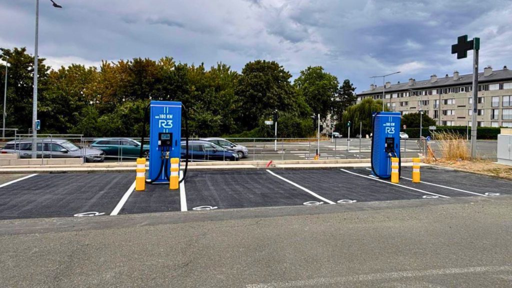 Station de recharge R3 Laval - Intermarché
