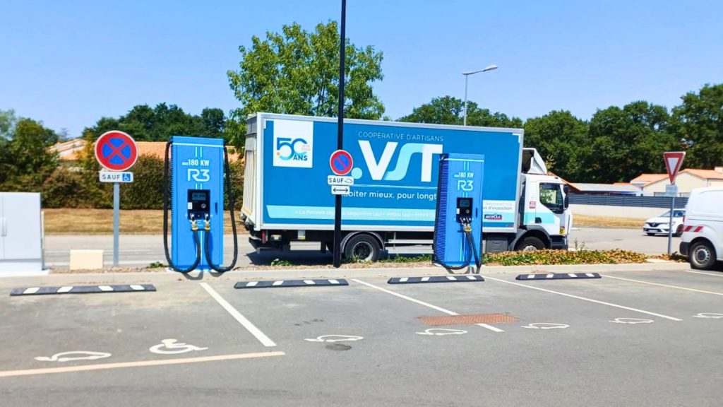 Station de recharge R3 Rocheservière - Intermarché