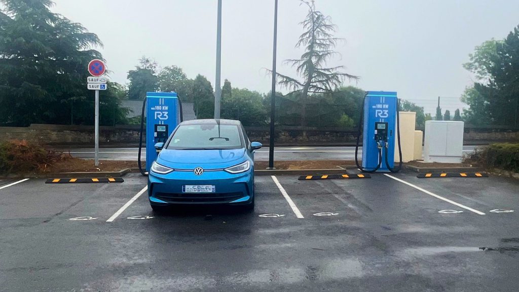 Station de recharge R3 Sedan - Intermarché
