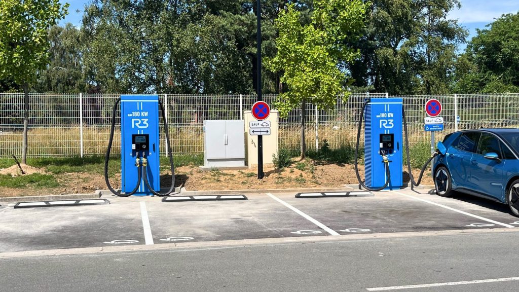 Station de recharge R3 Sedan - Netto